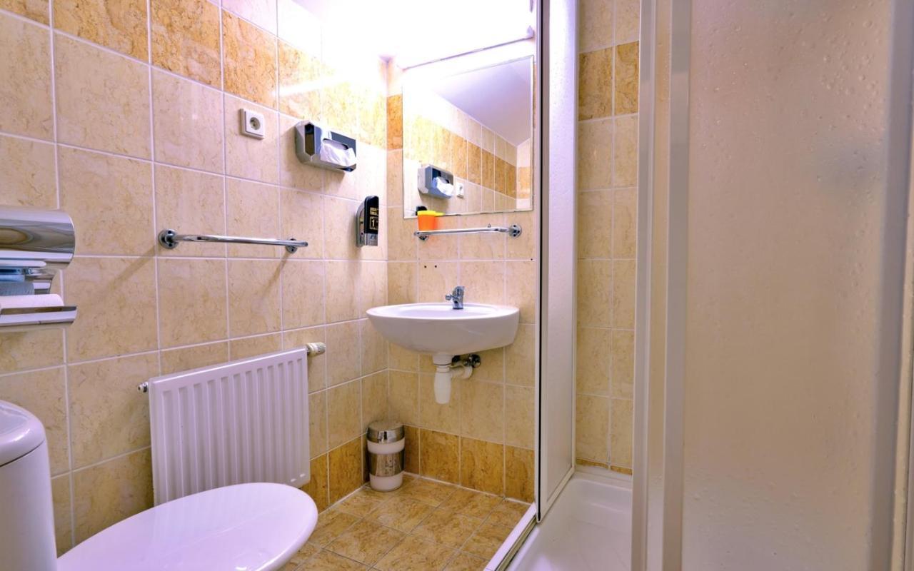 Hotel Dzban Karlova Studanka Ngoại thất bức ảnh