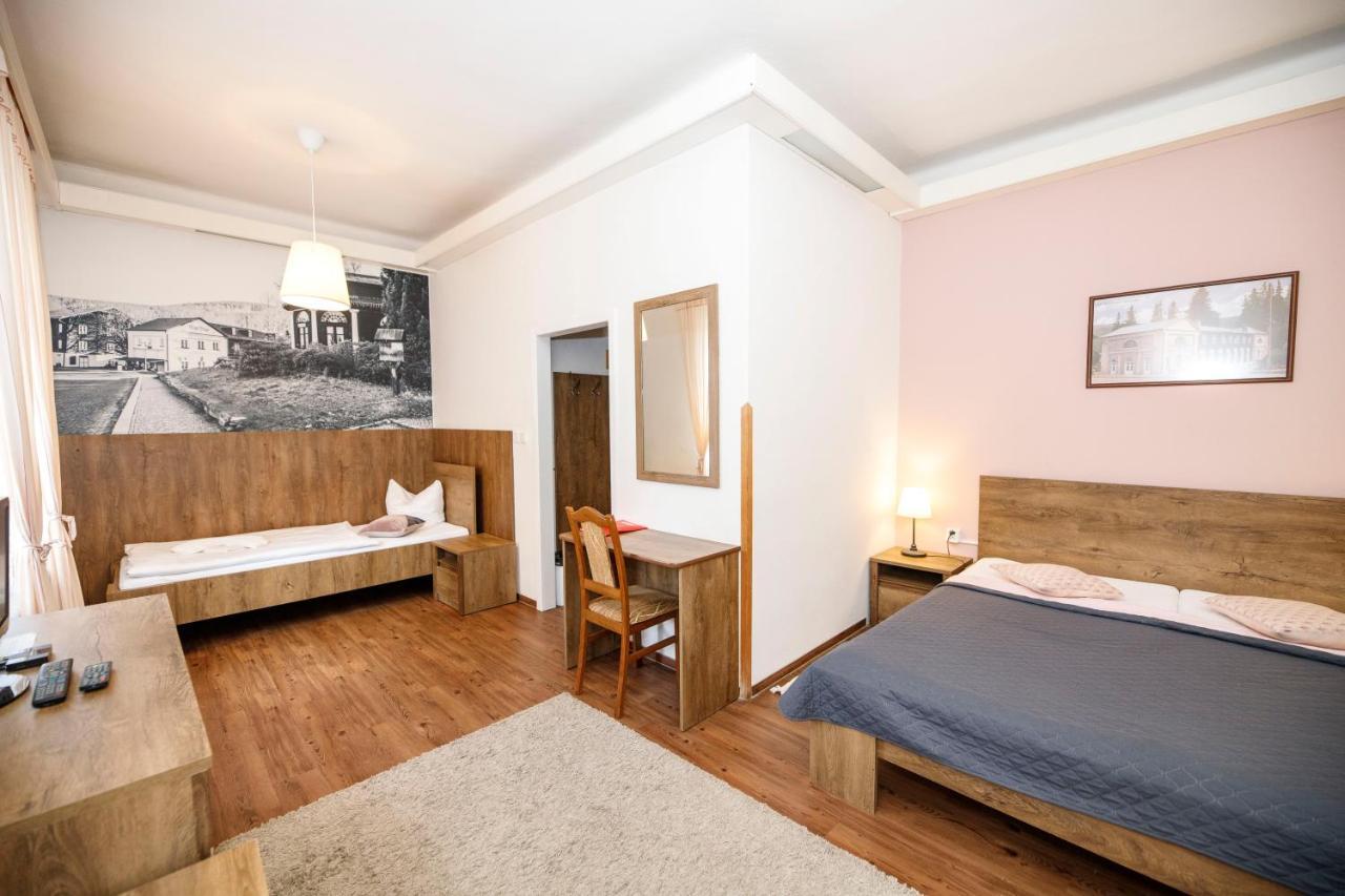 Hotel Dzban Karlova Studanka Ngoại thất bức ảnh