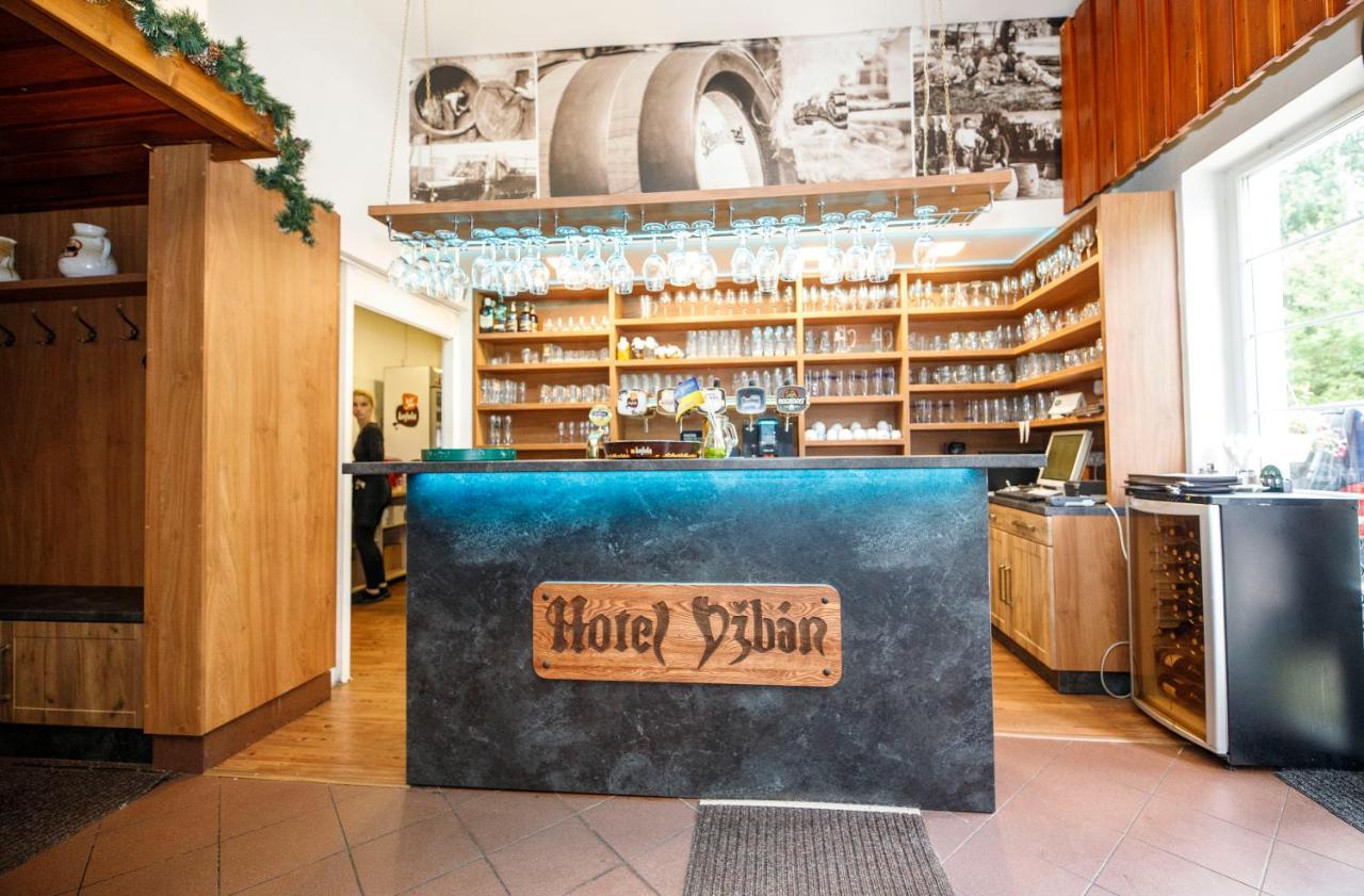 Hotel Dzban Karlova Studanka Ngoại thất bức ảnh