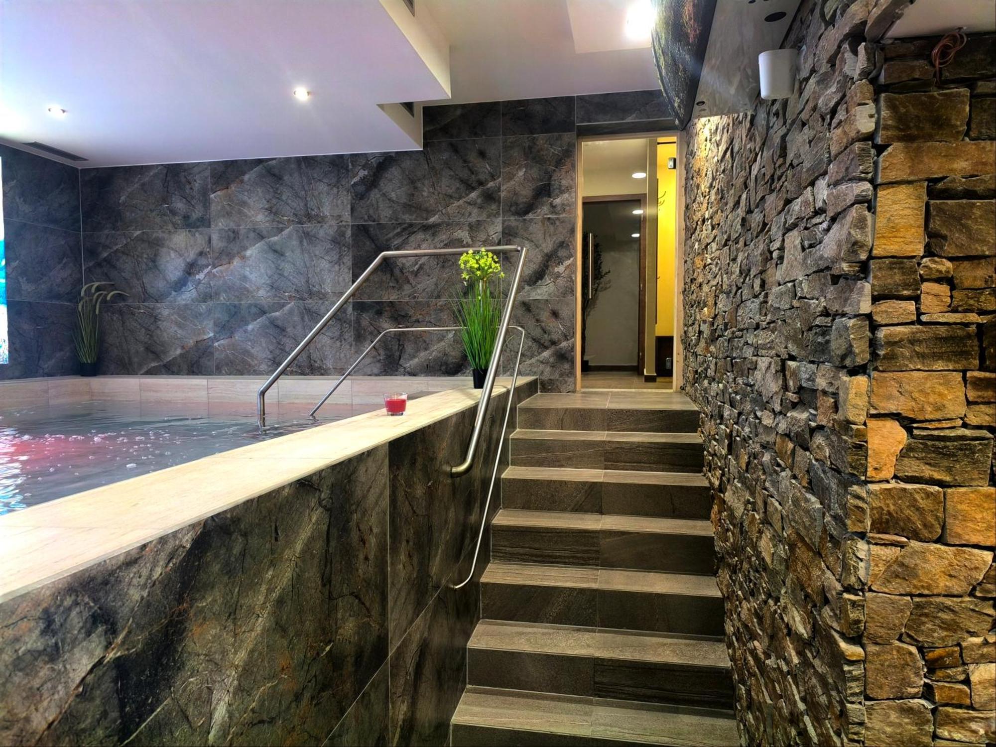 Hotel Dzban Karlova Studanka Ngoại thất bức ảnh